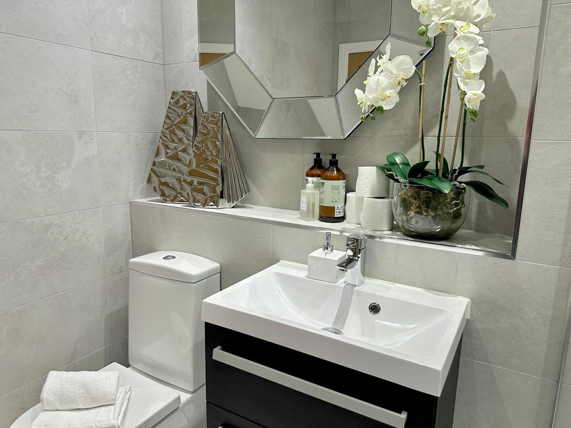 Superior Apartment In Cardiff City Centre Ngoại thất bức ảnh