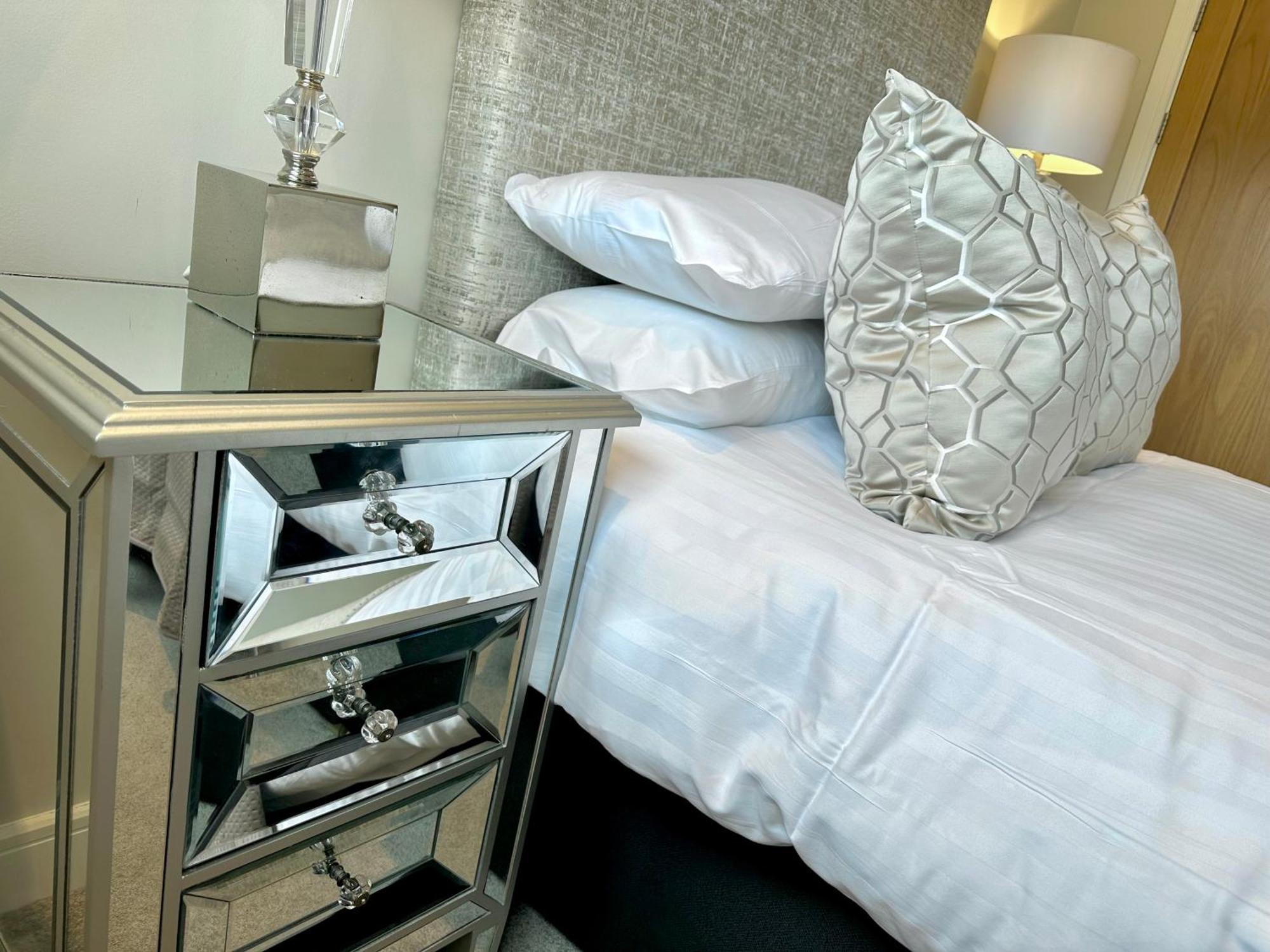 Superior Apartment In Cardiff City Centre Ngoại thất bức ảnh