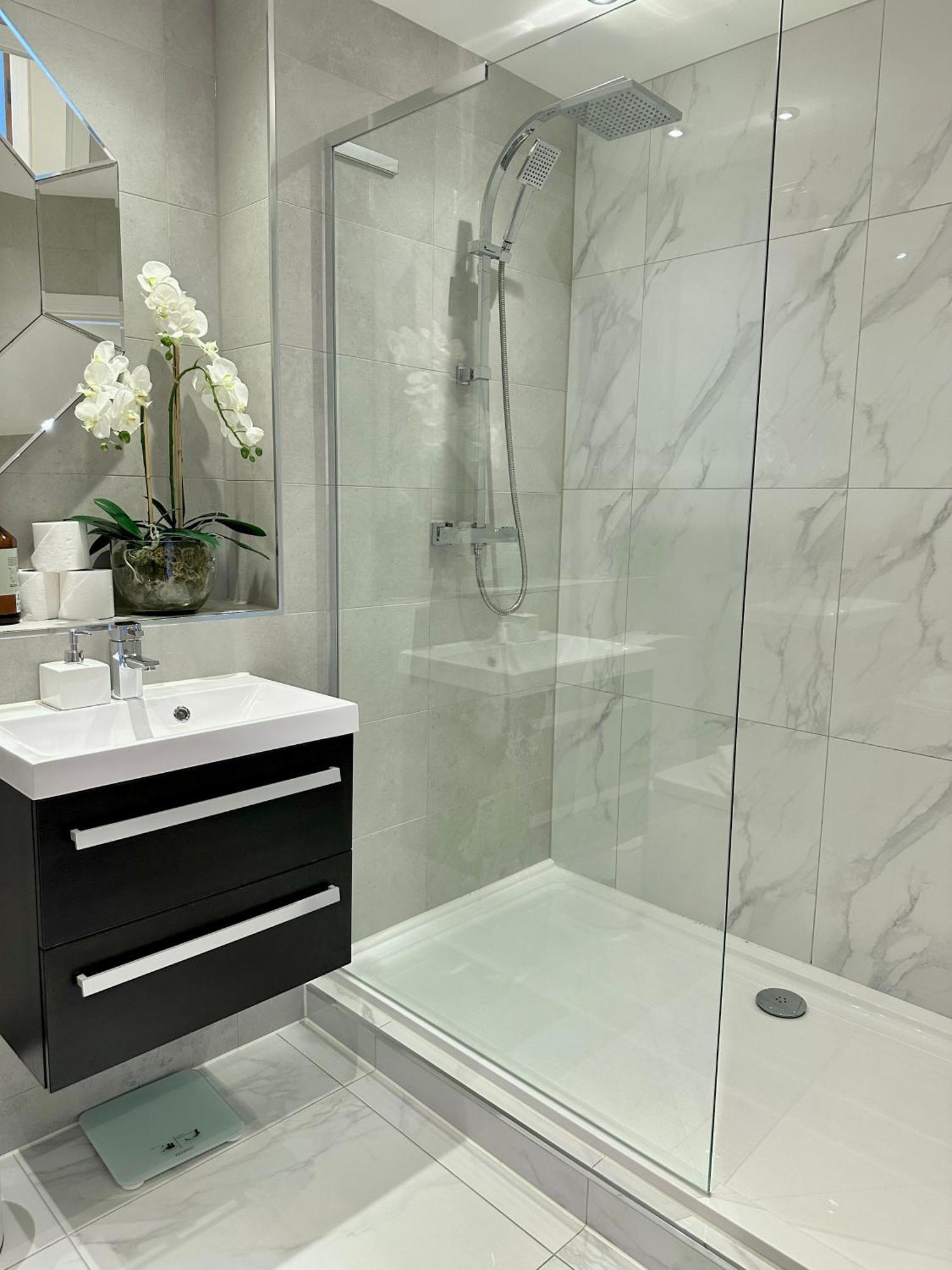 Superior Apartment In Cardiff City Centre Ngoại thất bức ảnh